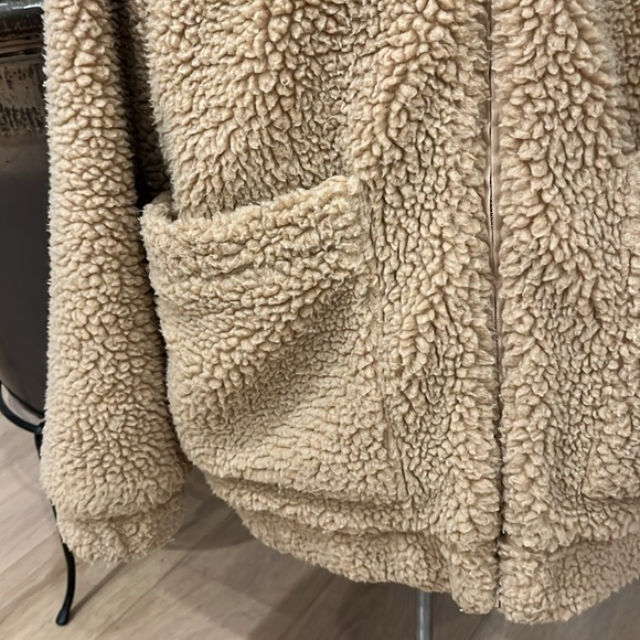 GUC I.AM.GIA Sherpa Pixie Coat - Picture 3 of 16